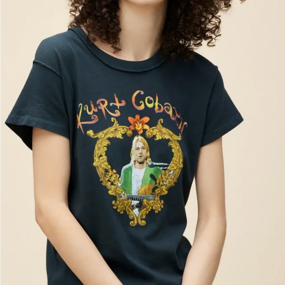 Daydreamer Tee with Kurt Cobain Graphic Medium Nirvana